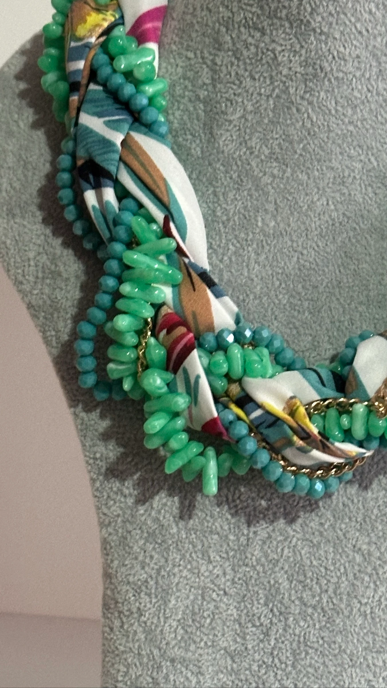 Green necklace – photo 2